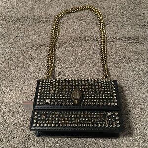 KURT GEIGER LONDON
Shoreditch Multi Stud Small Crossbody